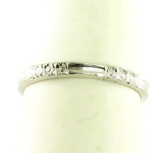 Sharp wedding band 14 kt white gold art deco floral styled