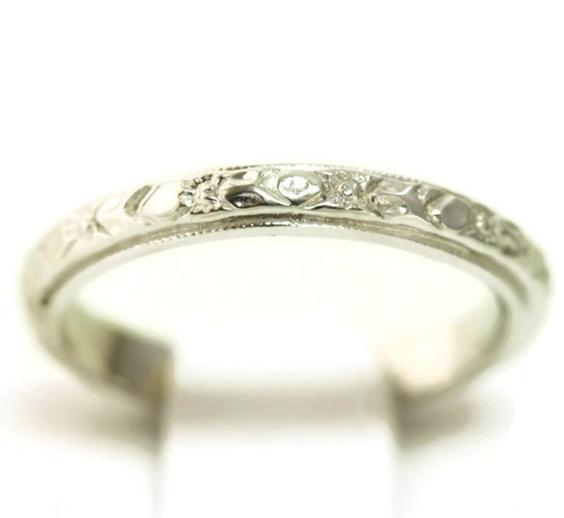 Raised Floral Antique Art Deco Styled 14kt White Gold Wedding BandRing