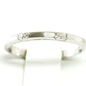 GREAT BUY - 14 kt Floral Art Deco Styled White Gold Wedding Band