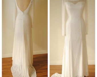 backless embroidered lace bohemian wedding dress. LONG SLEEVE. open back ivory wedding dress. simple plunge back boho wedding gown.