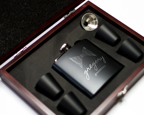 Personalized flask in Wooden Gift Box | groomsmen flask | best man flask | wood bow tie flask | name flask | wedding party | #FSKSET016