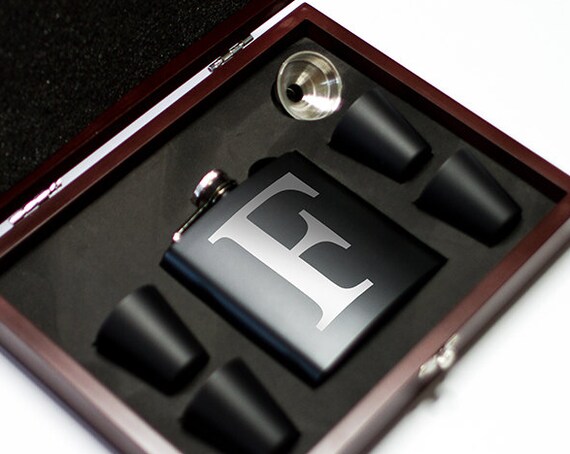 Engraved Initial Flask Wooden Gift Set | Groomsmen Flask | Best Man Flask | Engagement Gift | Personalized Flask | Letter Flask | FSW100