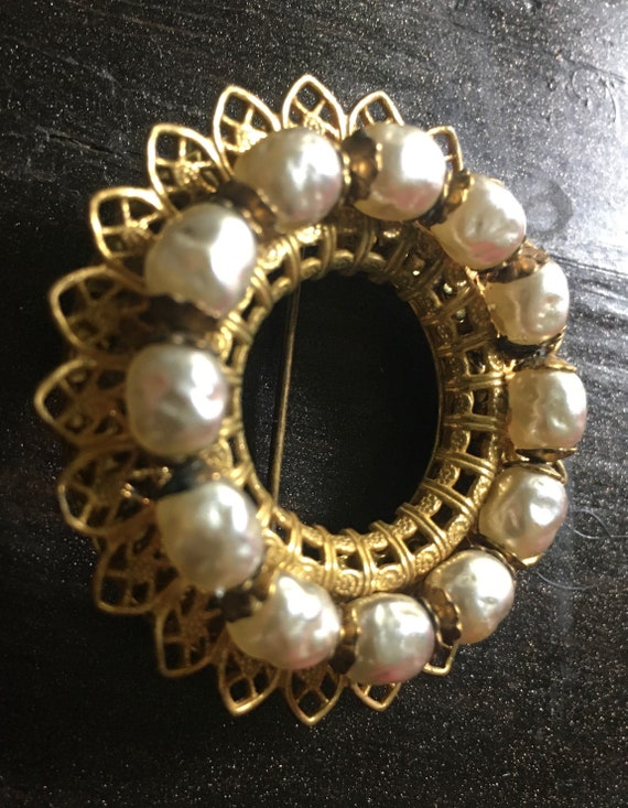 1950’s Miriam Haskell Filigree Brooch with Faux B… - image 2