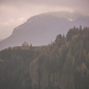 Lookout, Columbia River, Oregon