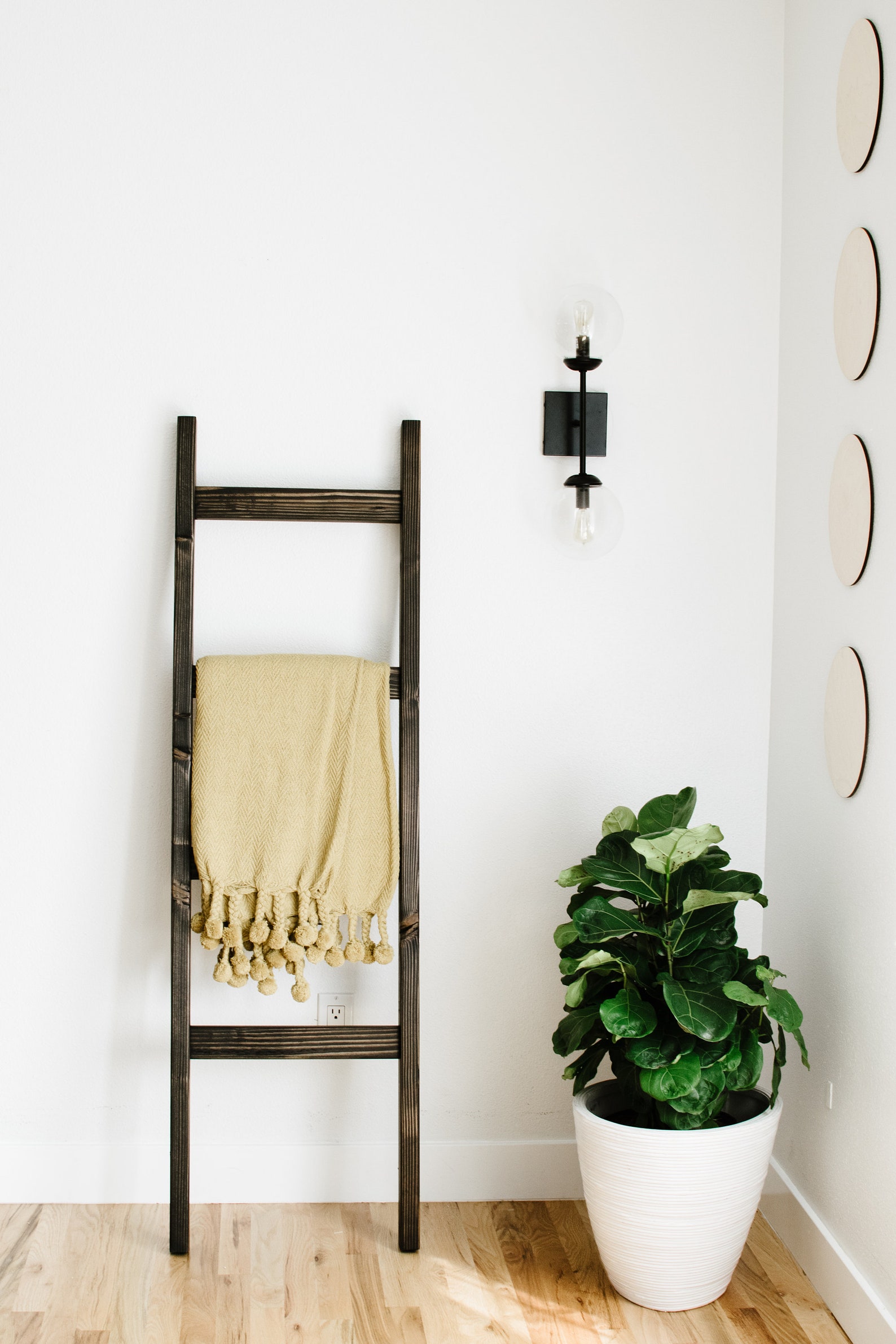 5 ft Modern Blanket Ladder Large Wood Quilt Ladder Ebony Etsy