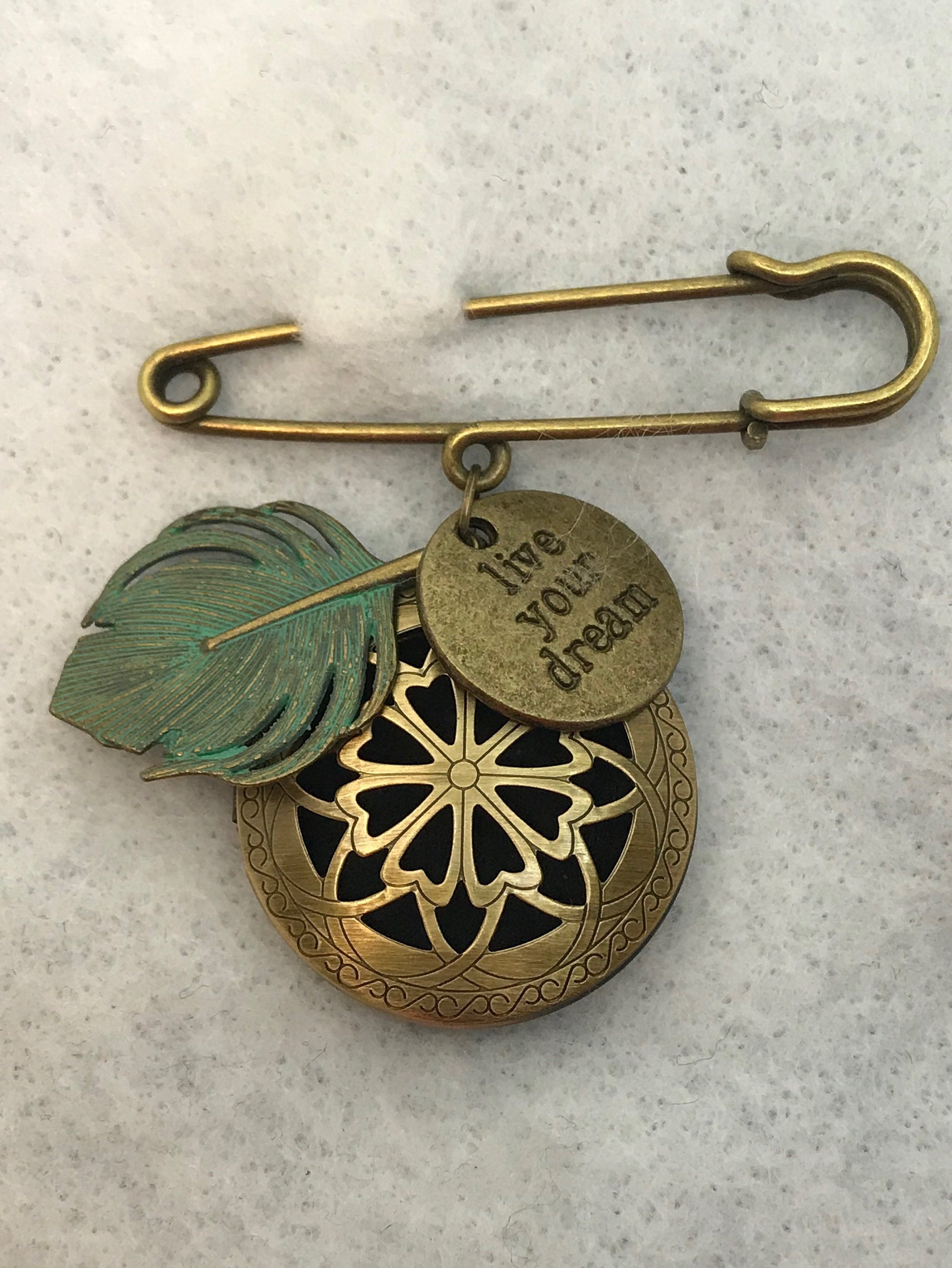 Essential Oil Brooch Pin Diffuser Live Your Dream Perfume Jewelry ...