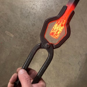 Blacksmith 3/4 v bolt tongs