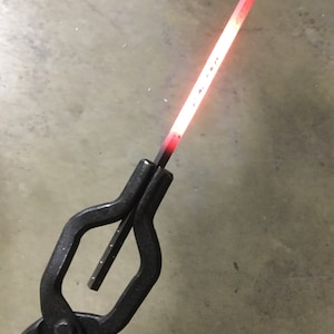 Blacksmith 1/4 v bit tongs