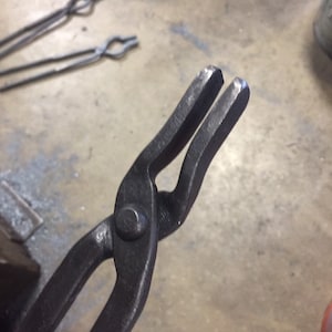 Blacksmith flat jaw tong