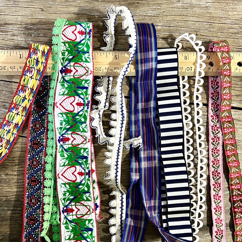 Red Ribbon Sampler Pack Vintage Ribbon Trim Sampler Cards, Woven Floral, Plaid, Hearts Ribbon ...