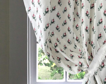 1979 Laura Ashley Rosebud Fabric - 100% Cotton Sold by the Yard #2853