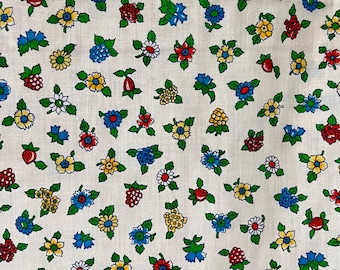 1970s Small Floral Fruit Print Fabric by the Yard Vintage Novelty Cotton #5839