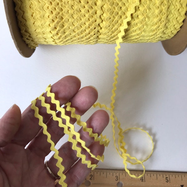 1960s Rick Rack Trim, 5 Yard Cut x 3/16” Lemon Yellow Small Vintage Trim #3889