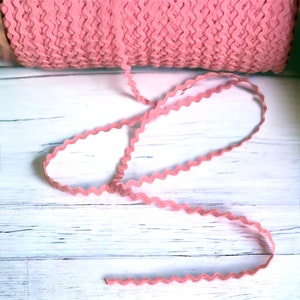 Jaren 60 roze baby Rick-rekversiering 1/8" x 5 yard gesneden, vintage katoenen afwerking #3889.1