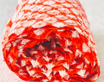 Tela de seda japonesa Shibori de los años 70, teñida a mano. Se vende cortada a medida n.° 7246.
