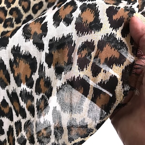 Baumwollstoff mit Leopardenmuster | Tiere Muster Gaze-Material | 50 Zoll breites, braunes und schwarzes Textil # 2965