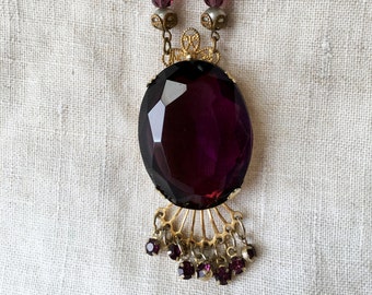 Victorian Revival Amethyst Glass Necklace, Amethyst Glass Pendant, Gold Tone, Unsigned, KC037
