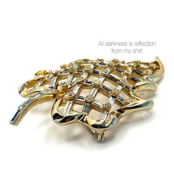 Corocraft Basket Weave Leaf Brooch - image 8