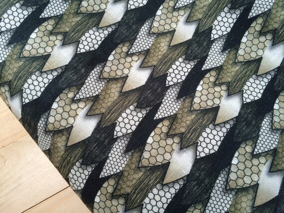 Linen fabric Geometric Beewax Moss Green/ Olive / Beige - 100% Linen  - 150 cm (59 inches ) wide