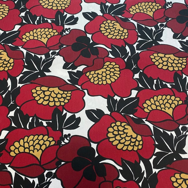 Cotton fabric / Scandinavian design / Home decor fabric / Retro Vtg design / Red Floral cotton Fabric