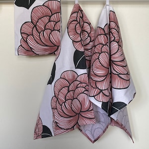 Kitchen Towel Tea Towel  Dish Towel - Scandinavian Cotton fabric Floral kitchen towel