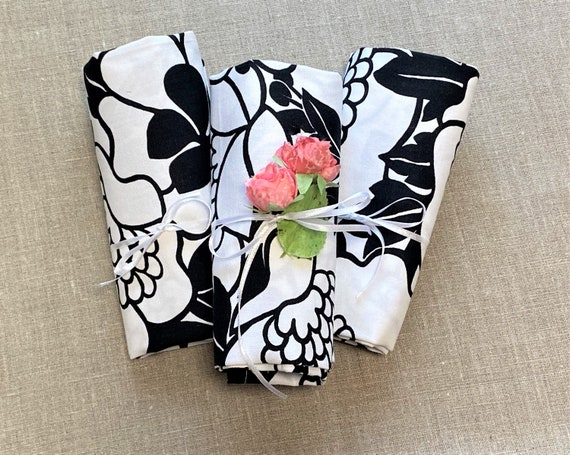 Set of Floral Napkins Black and White Cotton napkins Reusable napkins Handmade Scandinavian cotton fabric 45*45cm/18''x18'''