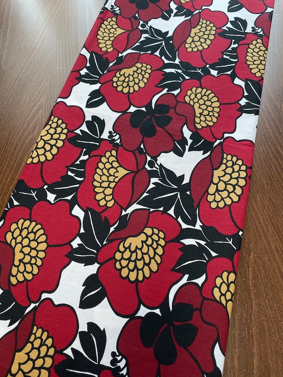 Table runner Round tablecloth Table Linen Scandinavian cotton fabric Red floral Round Rectangle