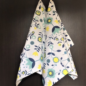 Kitchen Towel Tea Towel Dish Towel - Floral  -Scandinavian  Cotton fabric - 1 pc