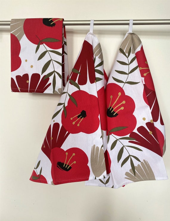 Kitchen Tea Towel Dish Towel - Scandinavian Cotton fabric Red Poppies Floral towel