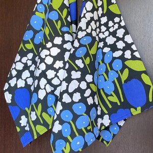 Kitchen Towel Tea Towel  Dish Towel - Scandinavian Cotton fabric Blue floral