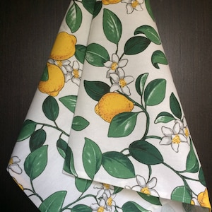 Kitchen Towel Tea Towel  Dish Towel - Scandinavian Cotton fabric  - Yellow Lemons