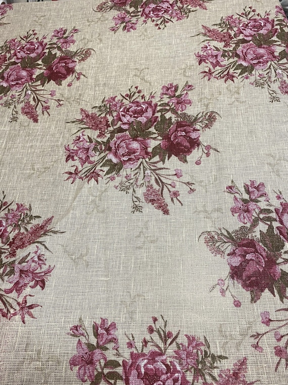 Linen fabric Shabby Chic Flowers / Rustic Burlap-look, Semi-sheer, 100% Linen - by the metre