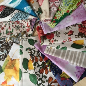 Fabric remnant bundle | Scraps | Cotton and Linen fabric | Odd-shaped | Scandinavian Fabric