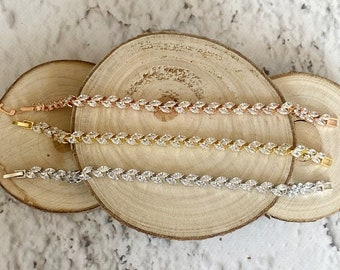 VICTORIA Bridal Cuff, Wedding Cuff, Bridesmaids Cuff, Bridesmaids Bracelet, Bridal Bracelet, Statement Bracelet, Crystal Swarovski Bracelet