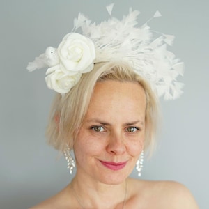 White flower bird fascinator, white Derby Hat, flower bird Women Tea Party wedding Hat, Flower bird hat, Flower Kentucky Derby Hat