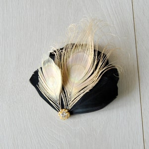 Feather Fascinator Peacock Hair Clip, 1920s Rhinestone head piece, Bridesmaid Bridal hairpiece headpiece hair comb, Prom Wedding fascinator