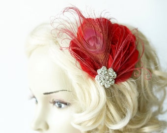 Red Feather Fascinator Hair Clip Abbey 1920's flapper tocado Red Gatsby diadema de Navidad, pieza de pelo de plumas de fasciantor nupcial rojo