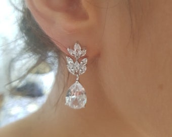 Crystal Cubic Zirconia Earrings, VICKY, Bridal Earrings, Wedding Earrings,Rhinestone Drop Wedding Earrings, Rose gold Earrings Bracelet Set