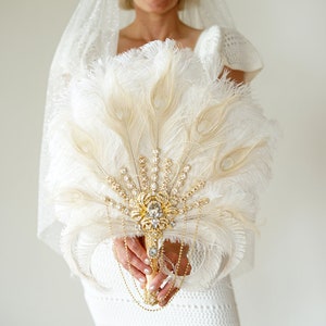 Gold Bridal Fan, brooch Bridal Bouquet, Ostrich Big alternative Feather Fan, Ivory Gatsby 1920s art deco wedding, 1920&#39;s bridal fan gift