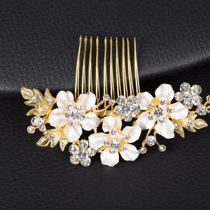 MILO vintage Style Silver Flower Bridal Haircomb, Veil Flower Bridal Haircomb, Vintage Wedding hair comb, Flower 1920s Hair Comb Headpiece
