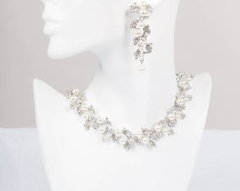 Bridal Pearls Jewelry Set DELILIAH Wedding Jewelry Sets for Brides Chandelier Necklace Earrings Set Drop Crystal Jewelry Vintage Bridesmaids
