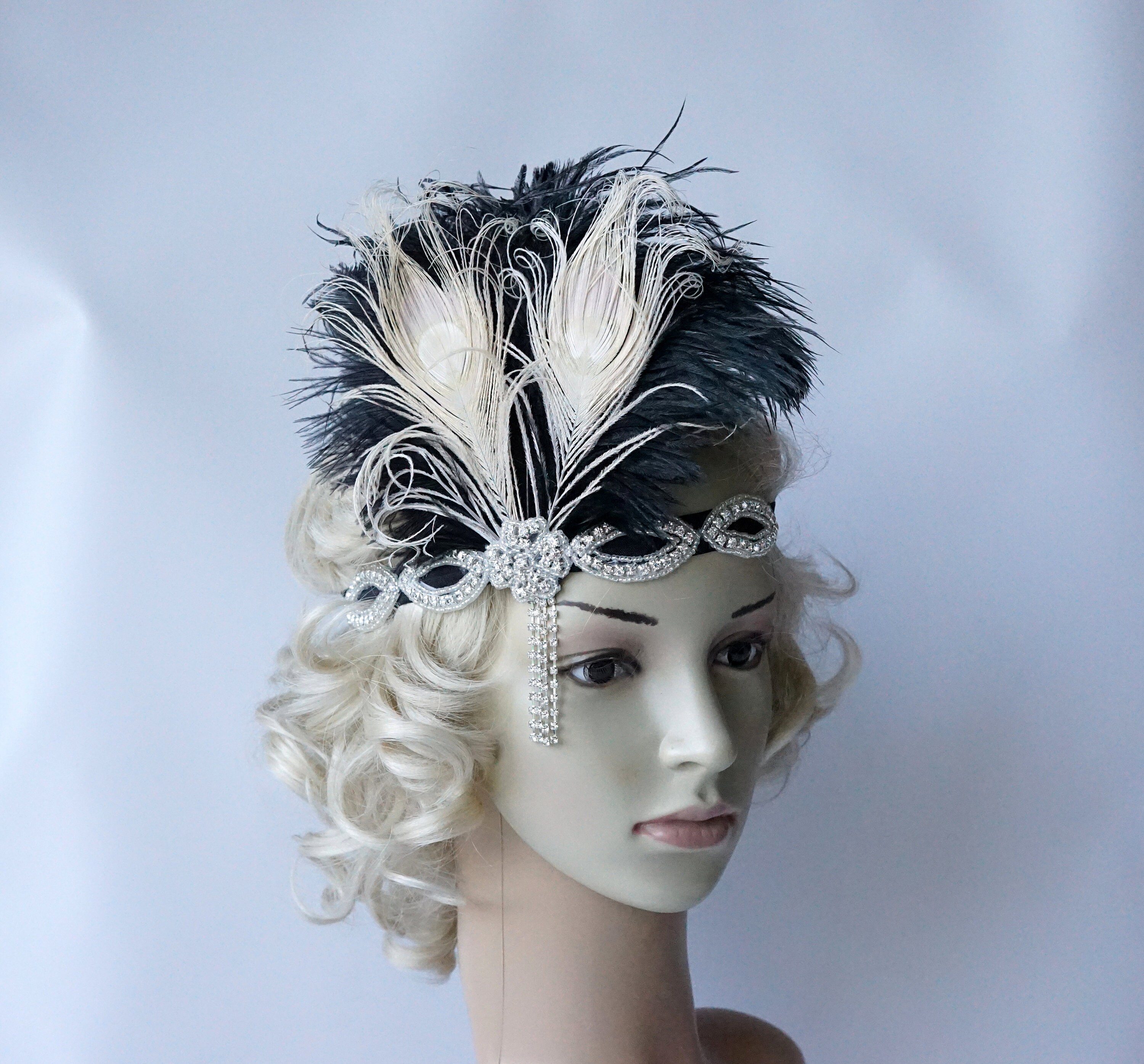 8812 1920s Headpiece Peacock Flapper Feather Headband With Black Veil Amazon.com: BABEYOND 1920s Flapper Peacock Feather Headband  main image 4