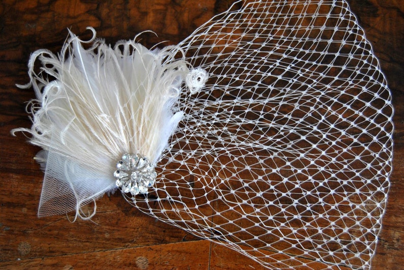 Veil and ivory fascinator Downton Abbey 1920's flapper headpiece ivory, Great Gatsby, birdcage veil set, Feather fasciantor image 5