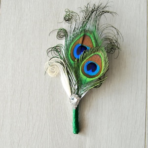 Groom Wedding Boutonniere, Ostrich Feather Bridal Green boutonnire, Gatsby 1920s groomsmen boutonnire, Peacock groom boutonniere button hole