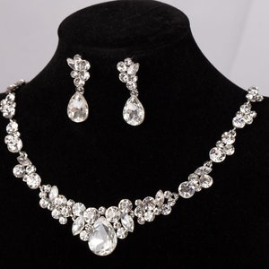 Bridal Jewelry Set ALESSIA Wedding Jewelry Sets for Brides Chandelier Bridal Necklace Earrings Set Drop Crystal Jewelry Vintage Bridesmaids