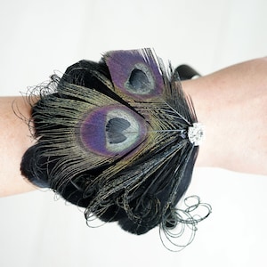 Black Crystal Corsage Great Gatsby Wedding Wristlet Feathrs  Keepsake Black Feacock Wrist Corsage Prom Mother Bridesmaid 1920s Corsage gift