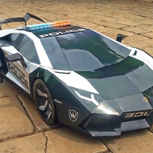 Plantilla de coche de policía Lamborghini Aventador Interceptor DIY 3D Papercraft, modelo Papercraft para adultos y niños, descarga instantánea en PDF