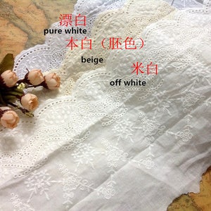 Garniture en dentelle ivoire en coton floral de 17 cm, tissu en dentelle de coton blanc, tissu de broderie en dentelle de fleurs évidées rétro en dentelle - Tissu par yard-LLCF003