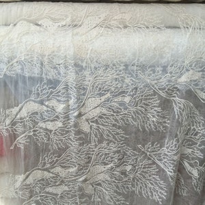 For sale Ivory silk sari fabric ,Silk tree fabric,cotton embroidery on 100% silk fabric,Cotton Silk Sage,Silk Chiffon Saree fabric