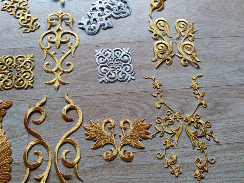 Gold applique ,embroidery patch,lace applique,Baroque applique 1pair2pcs image 4